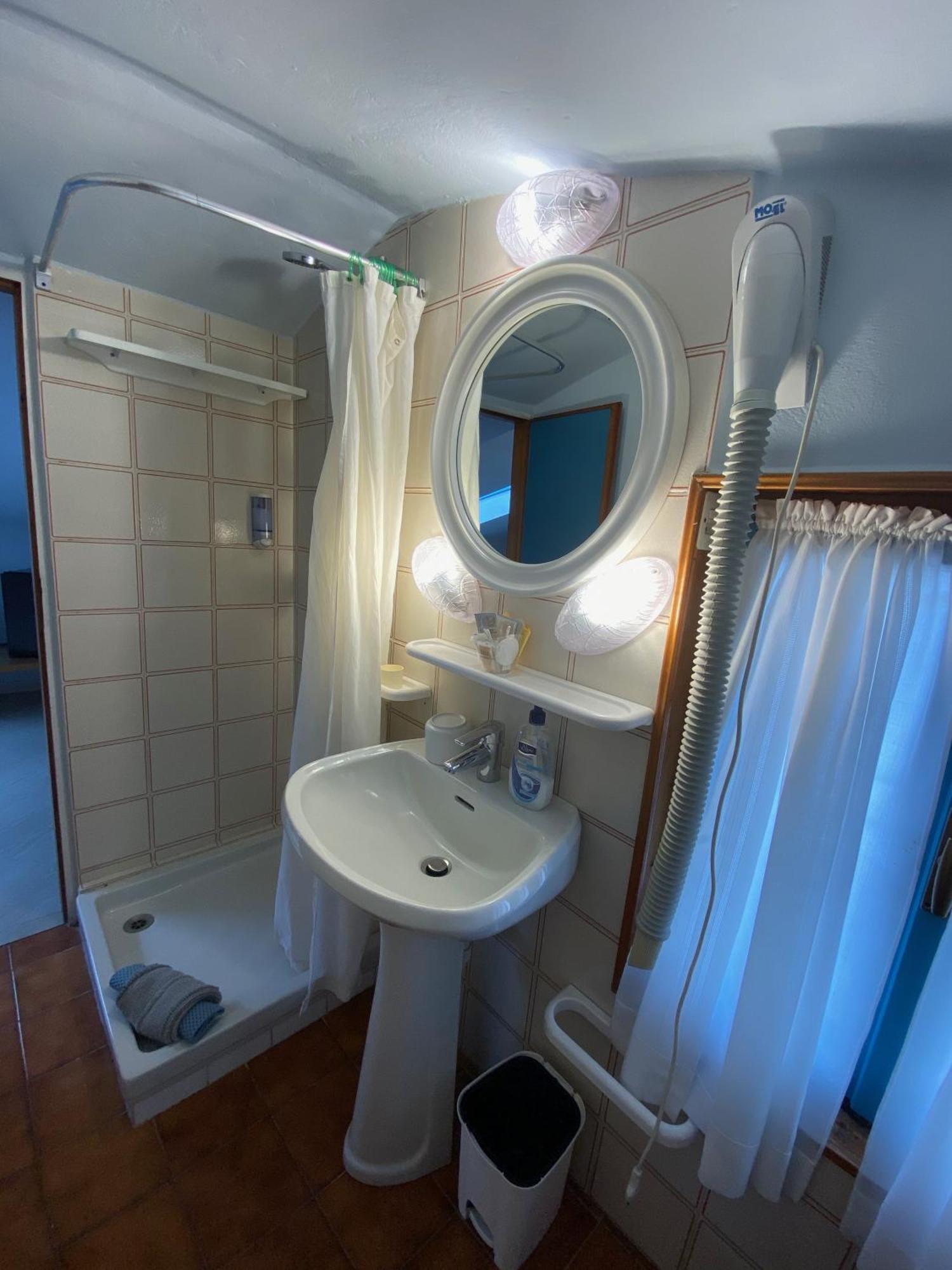 Albergo La Pineta Marina dʼMarina dʼAndora 部屋 写真