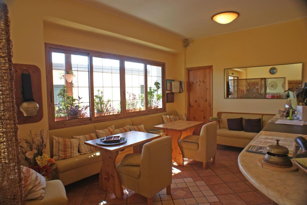 Albergo La Pineta Marina dʼMarina dʼAndora エクステリア 写真